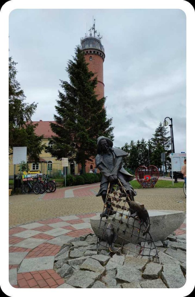 zdjęcie pomnik rybaka Jarosławiec